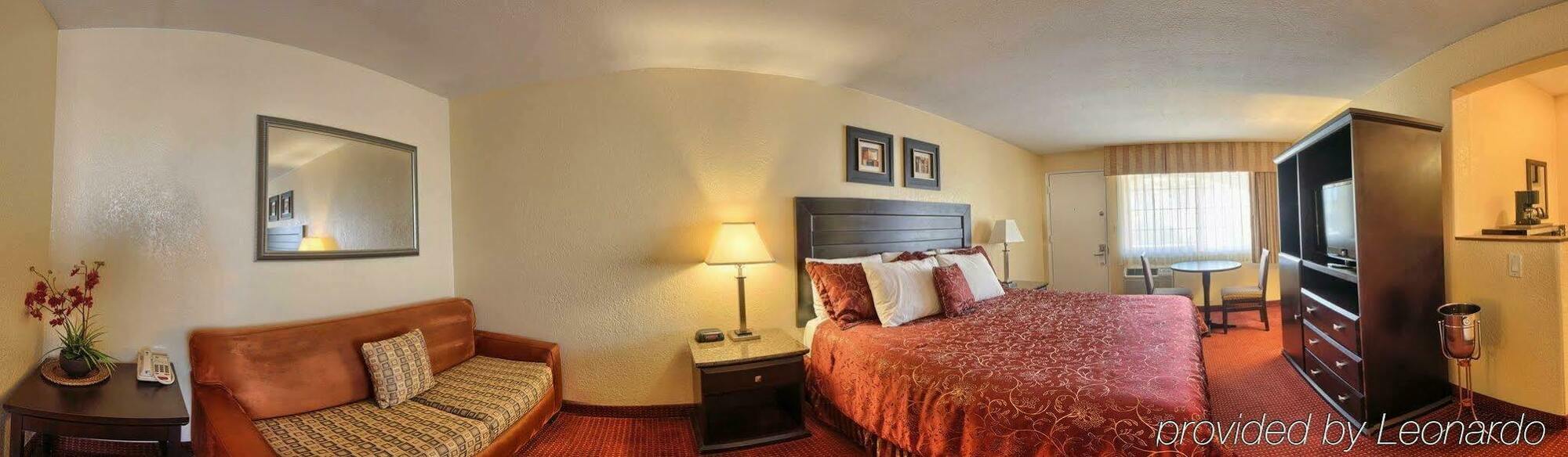 The Pacific Motel 2*